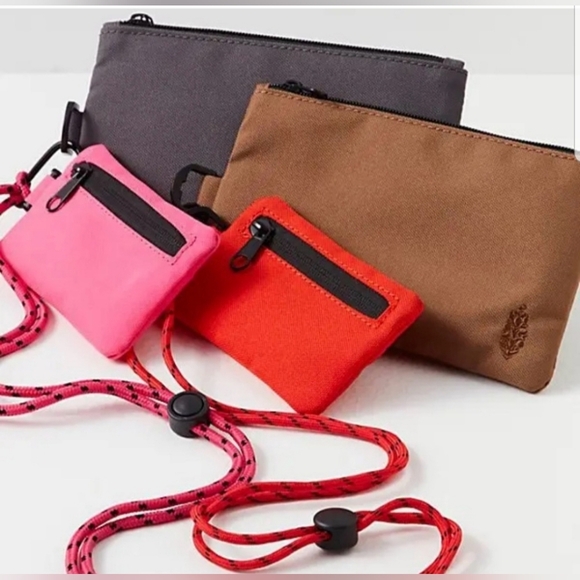 NEW! Free People Movement Half Time Double Pouch NWOT - Picture 13 of 14